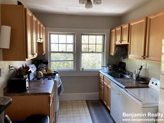 Photo - 36 Beaconsfield Rd Unit 2