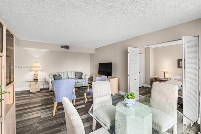Building Photo - 18181 NE 31st Ct Unit aventura like new #2 Rental