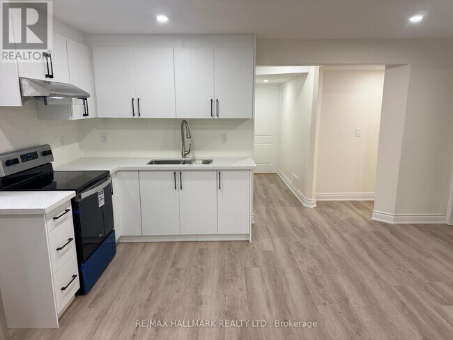 Photo - 550 Yates Dr