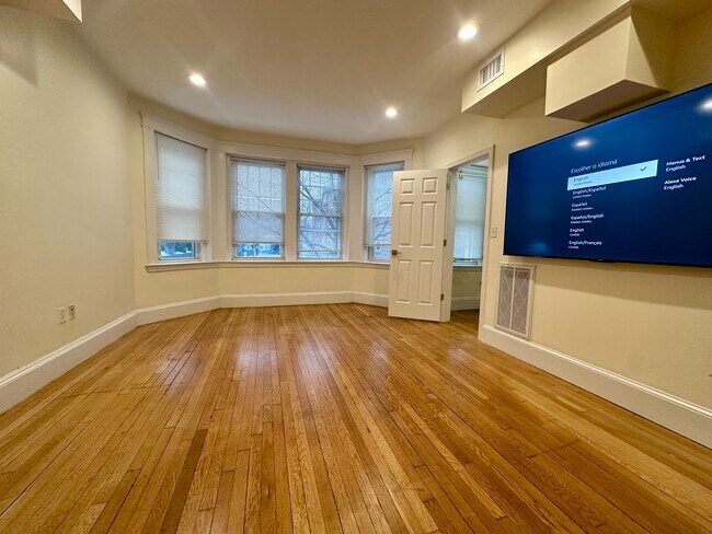 Photo - 65 Babcock St