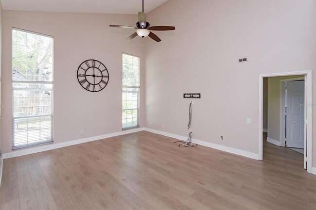 Photo - 836 Garden Glen Loop