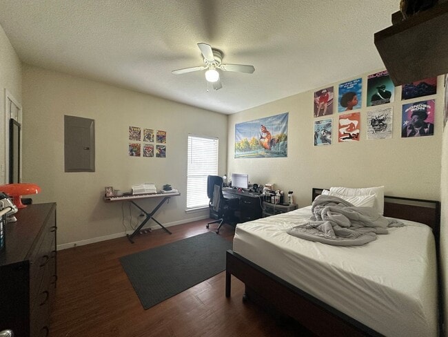 Photo - 1900 S 16th St Unidad A