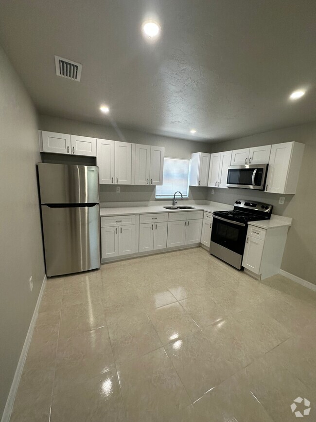 Building Photo - 11430-32 Kimble Dr - Quad Unit 4 Rental