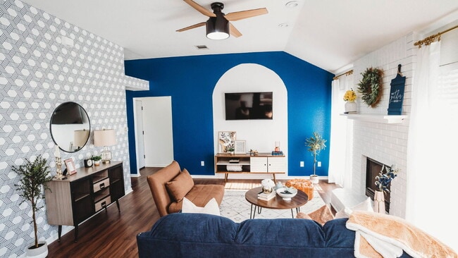 Building Photo - "Charming 3-Bedroom Killeen Home with Cozy Fireplace and 2 Full Baths!"