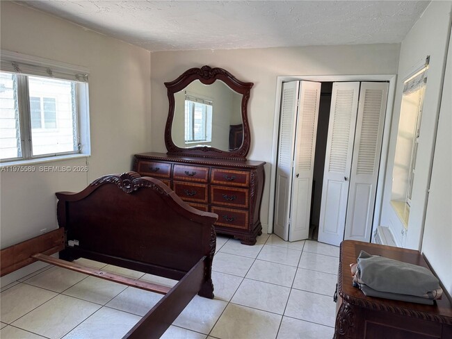 Photo - 816 NE 10th St Unit 1