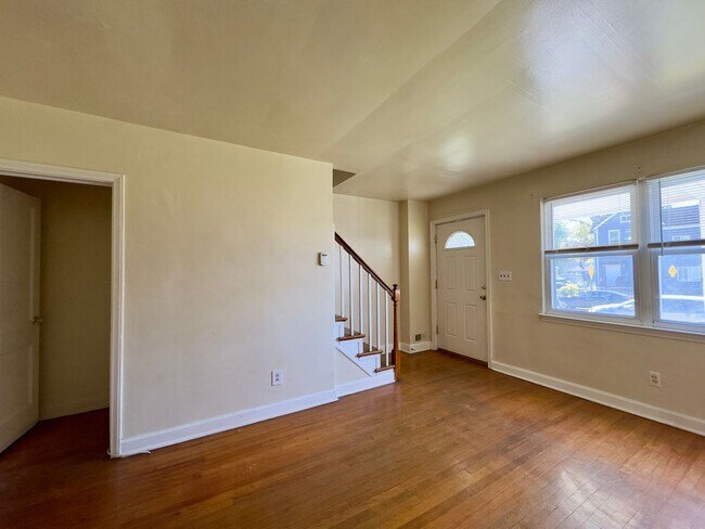 Photo - Charming 2 Bedroom/1 Bathroom Townhome in ...