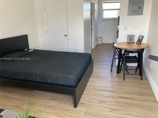 Photo - 1815 NW 1st Ct Unidad 7