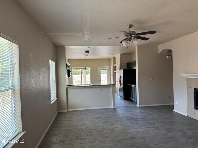 Photo - 613 Valley Plum Ave House