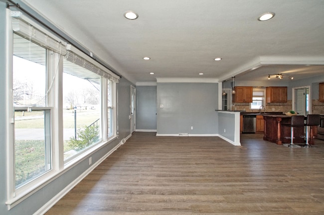 Photo - 1071 Cranbrook Dr