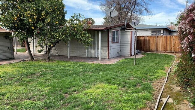 Building Photo - P15538 Unit 15538-Rear Rental