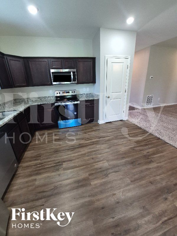 Photo - 123 Siena Dr