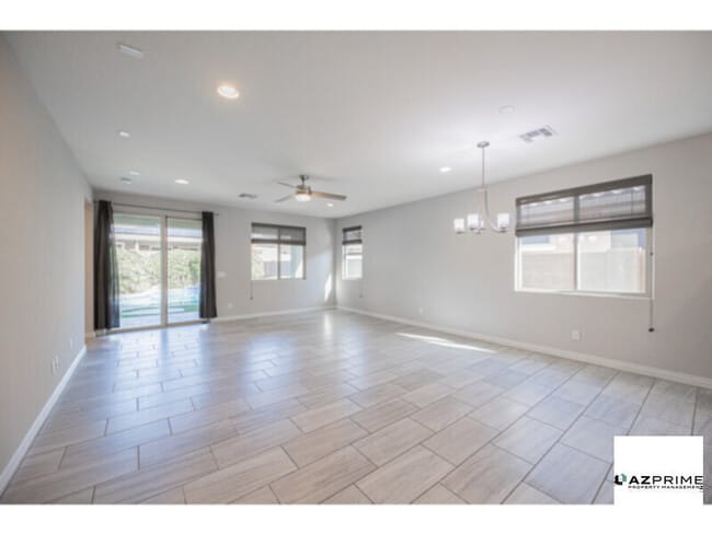 Photo - Elegant 3/2 Phoenix House with Office &amp; Outdoor Escape!