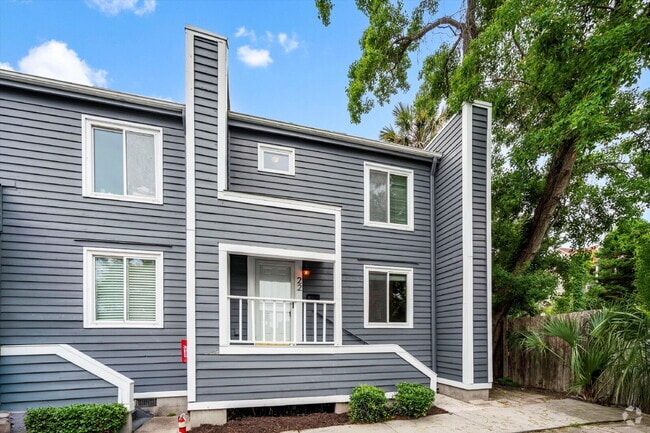 Building Photo - 22 Ogier St Rental
