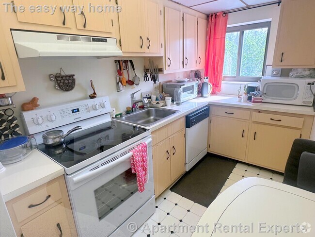 Building Photo - 990 Massachusetts Ave Unit #60 Rental