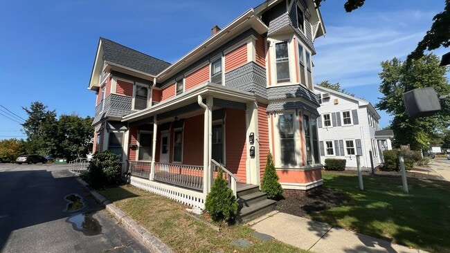 Building Photo - 36 Wakefield St Unit A