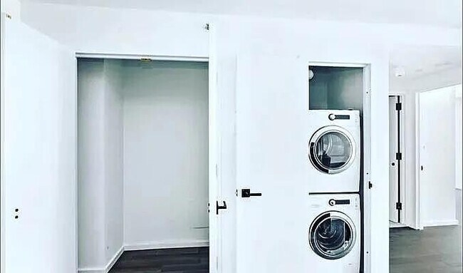 Photo - 385 First Avenue Unit 13D