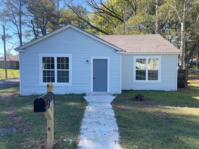 Renovated 3 Bedroom 1 Bath Home for Rent!! - Renovated 3 Bedroom 1 Bath Home for Rent!!