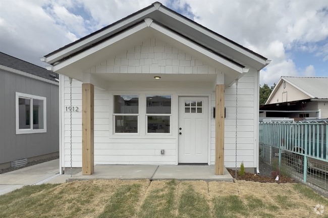 Building Photo - 1914 W Buckeye Ave Rental