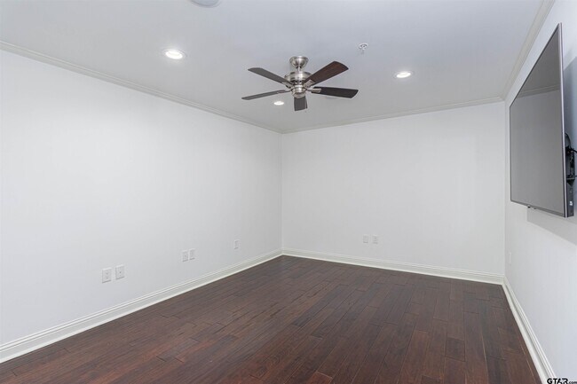 Photo - 2801 Wexford Dr Unit 603