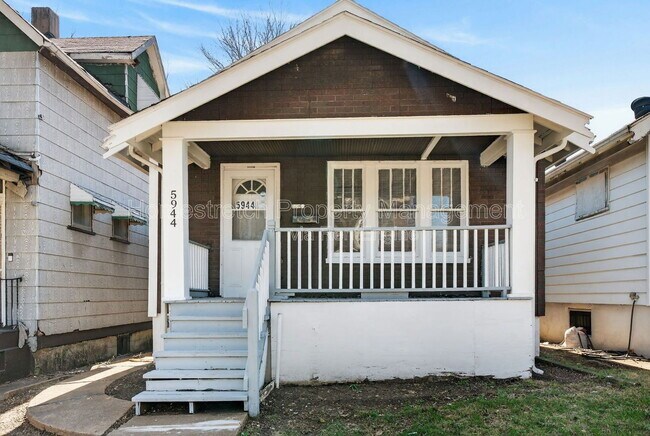 Photo - 5944 Thekla Ave