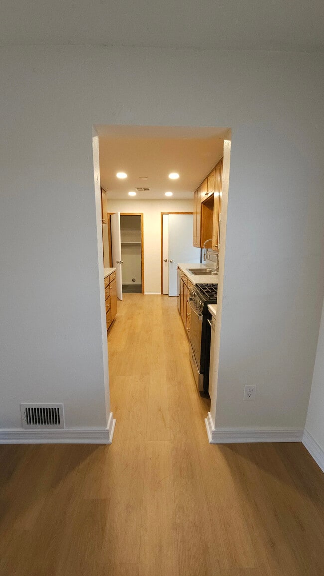 Photo - 2717 Clermont Pl