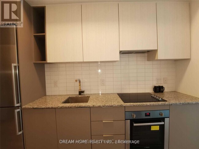 Photo - 120 Parliament St Unit 808