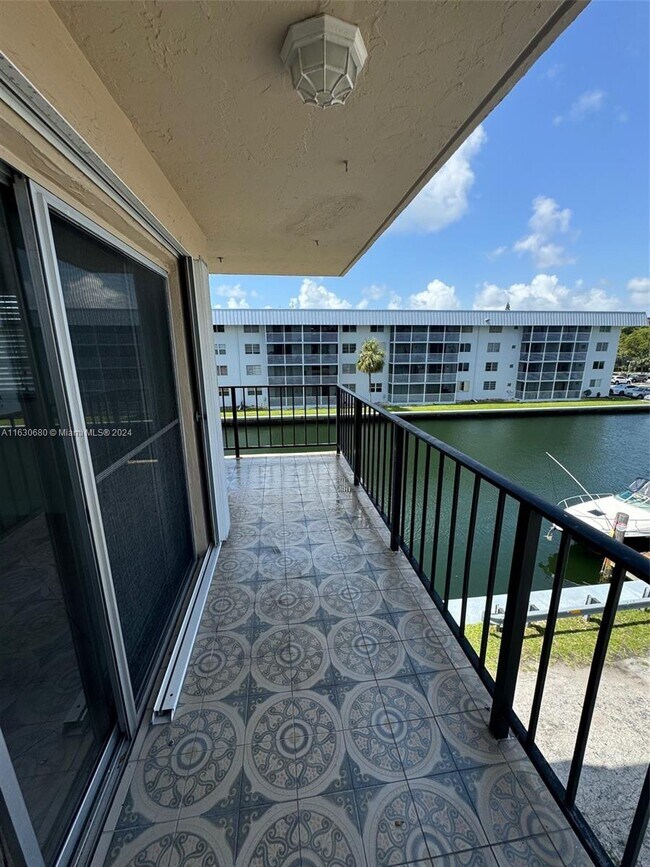 3860 NE 170th St Condo Unit 305 Condo for Rent in North Miami Beach