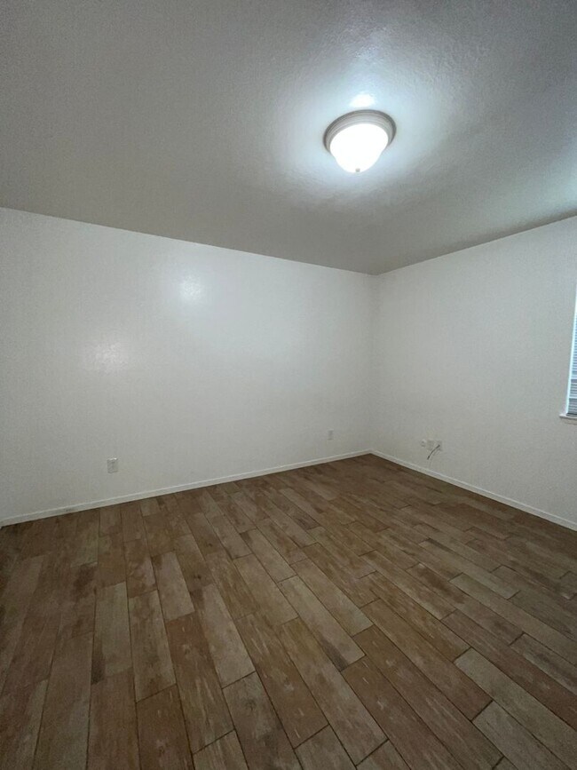 Photo - 2627 Unit 2025