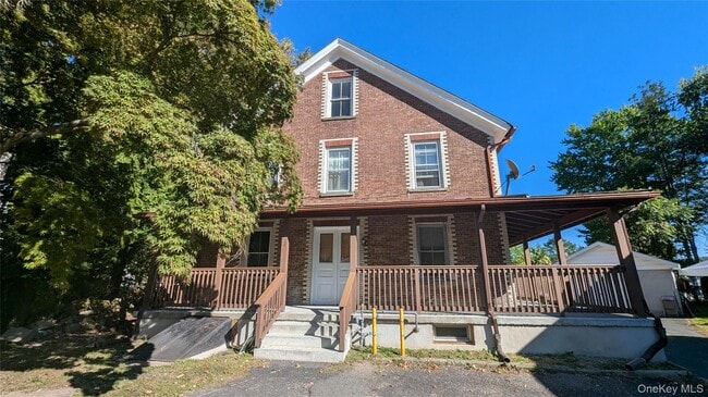 Building Photo - 36 Lake St Unit 1A