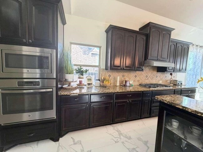 Building Photo - 17519 Murrayfield Ct