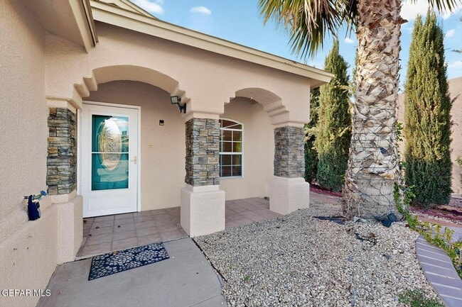 Photo - 6221 Patria St