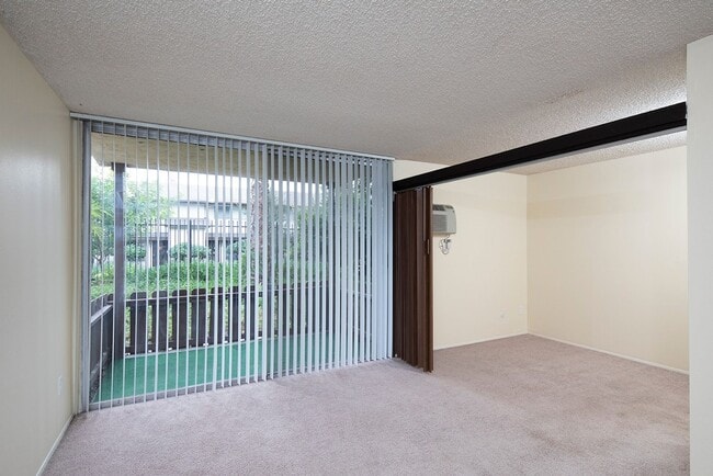 Photo - Charming Studio in La Mesa with Parking an... Unit 13