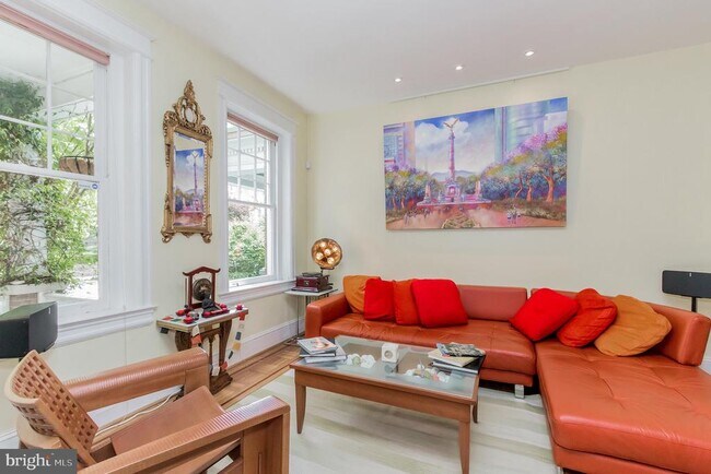 Photo - 3150 19th St NW