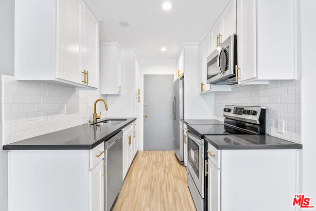Photo - 960 Larrabee St Apartment Unit 214