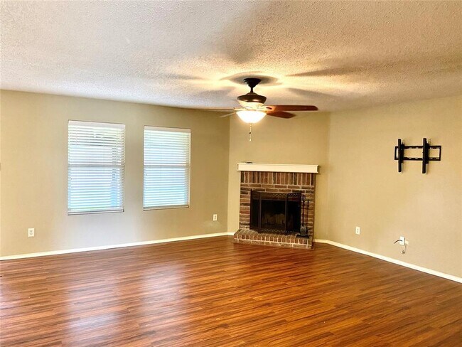 Photo - 1416 Lonesome Dove Trail