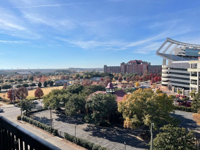 Photo - 1 bdrm at The Spur