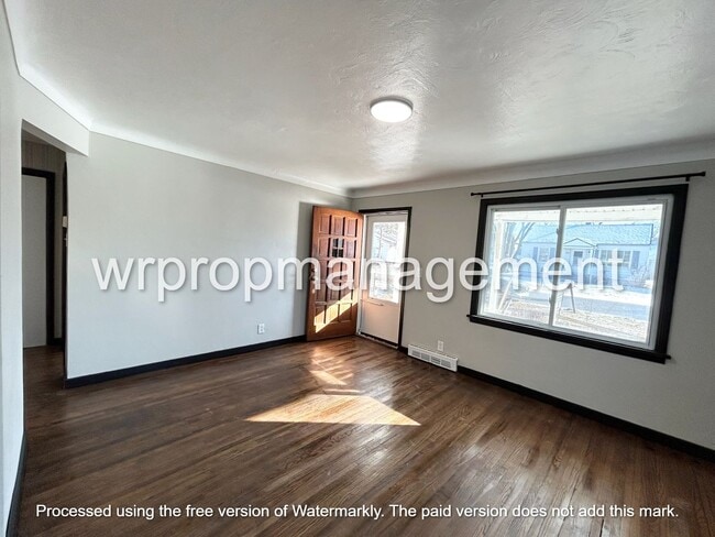 Photo - 4933 Statesville Dr