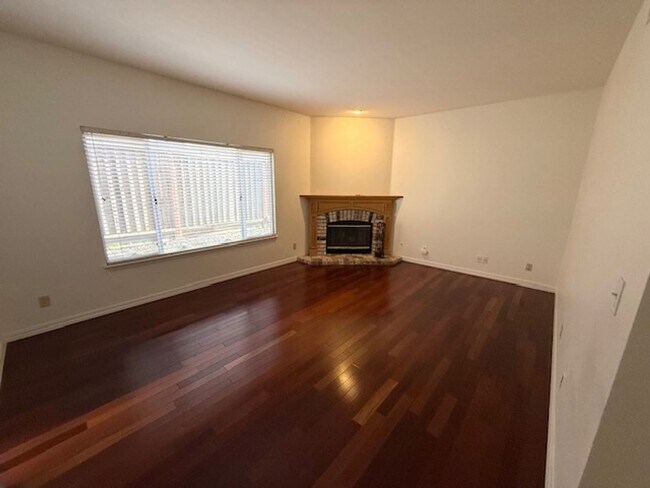 Photo - Castro Valley Modern Hillside House 3 bed. 2.5 bath, Close to Bart