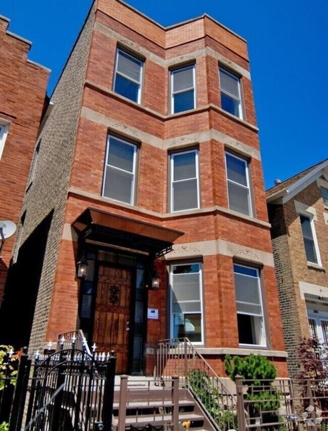 Building Photo - 1744 W Augusta Blvd Unit 2 Rental