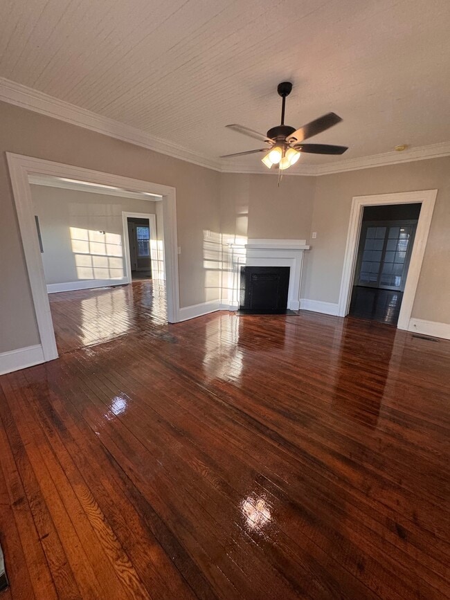 Photo - 612 Chesnut St