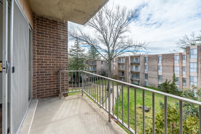 1BR, 1BA – 653SF