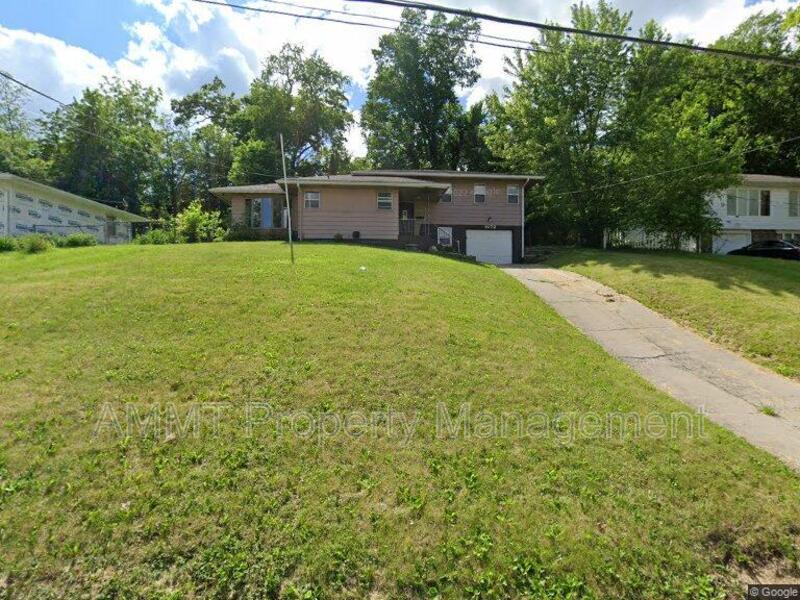 Photo - 1672 10th St NW