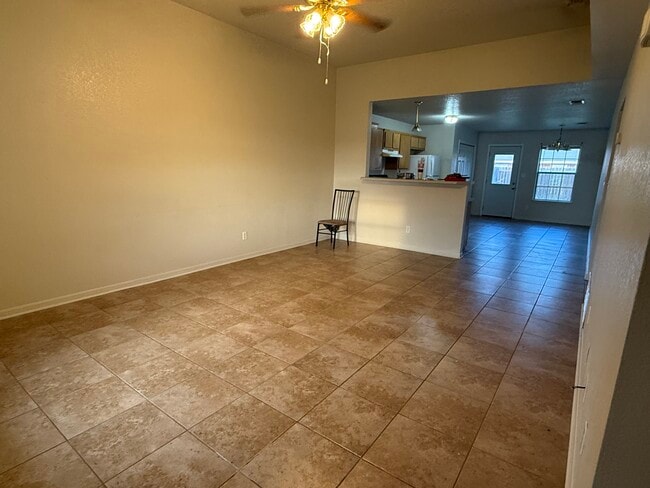 Building Photo - 3806 Uvalde Dr Unit B