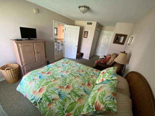Photo - 336 Fort Pickens Rd Unit Waterfront beach listing