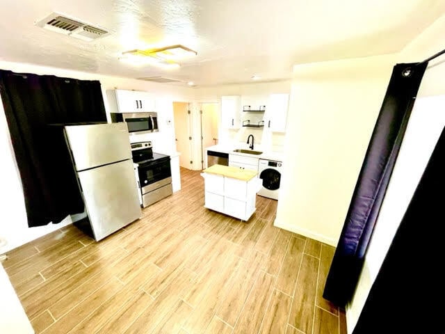 Photo - Renovated in the heart of Roosevelt district WITH LARGE PRIVATE GARAGE!!!