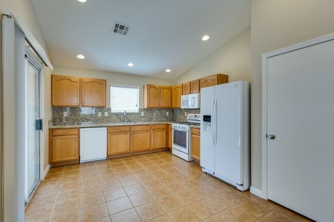 Photo - Single story 3 bedroom home in a lovely NW community