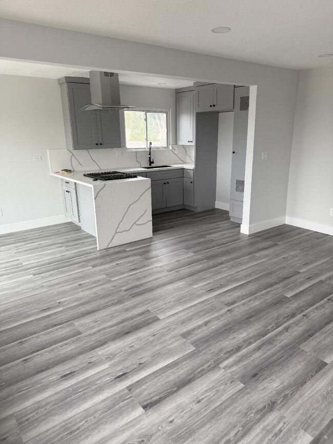 Photo - 122 N Merrimac Dr