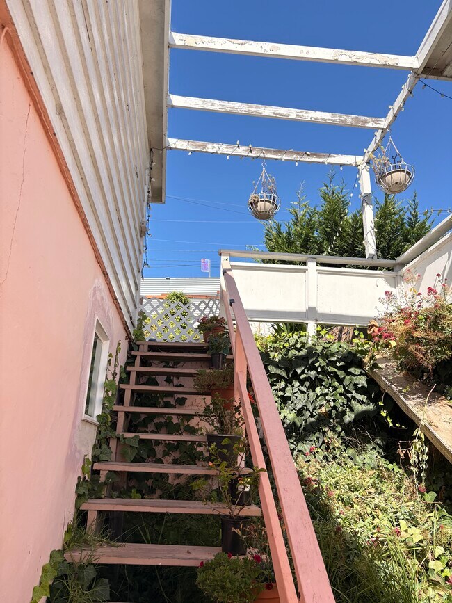 6559 Simson St Unit ADU