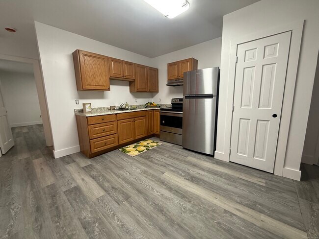 575 Bank St Unit 206