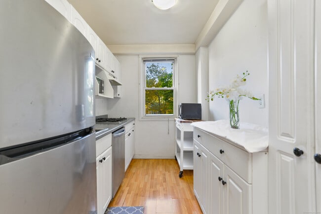 Photo - 444 Bedford St Unit APT 2B